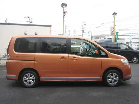 カタログ画像：セレナ （SERENA） ２０ＲＸ 2005年5月 CBA-C25 2000cc ソレイユオレンジ（Ｍ） 燃費13.0km / l 外装