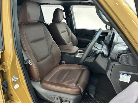 カタログ画像：ランドクルーザー２５０ （LAND CRUISER 250） ＺＸ 2024年4月 3DA-GDJ250W 2800cc アバンギャルドブロンズメタリック 燃費11.0km / l フロント