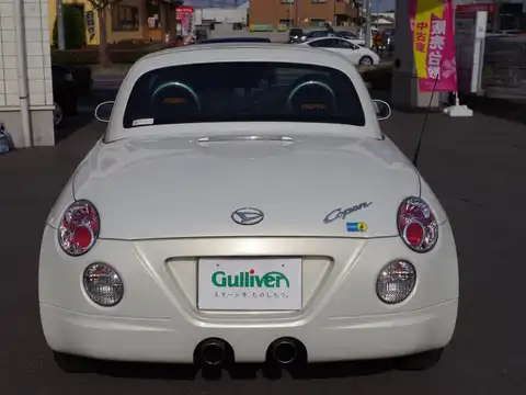 カタログ画像：コペン （COPEN） アルティメットエディションⅡ 2008年12月 ABA-L880K 660cc ホワイト 燃費15.2km / l バック