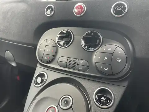 カタログ画像：アバルト６９５Ｃ （ABARTH 695C） ツーリズモ 2023年3月 3BA-31214T 1400cc グリジオカンポボーロ 燃費13.2km / l 内装