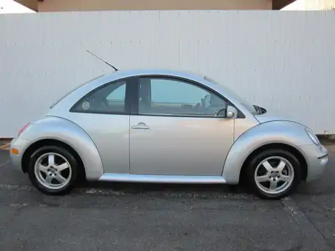 カタログ画像：ニュービートル （NEW BEETLE） ニュービートルＥＺ 2004年10月 GH-9CBFS 1600cc リフレックスシルバーメタリック 燃費11.2km / l 外装