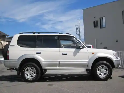 カタログ画像：ランドクルーザープラド （LAND CRUISER PRADO） ＴＸ ５人乗り仕様 パッケージⅡ 1998年1月 E-RZJ95W 2700cc クリスタルシルバーパールメタリック 燃費7.9km / l 外装