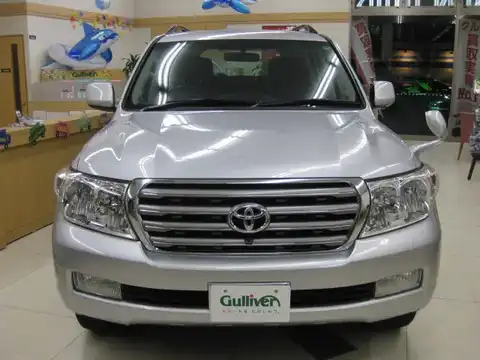 カタログ画像：ランドクルーザー （LAND CRUISER） ＡＸ Ｇセレクション 2009年5月 CBA-URJ202W 4600cc シルバーメタリック 燃費6.9km / l フロント