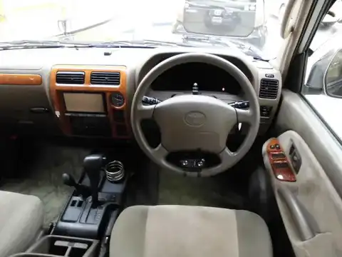 カタログ画像：ランドクルーザープラド （LAND CRUISER PRADO） ＴＸ 2004年8月 TA-VZJ120W 3400cc ダークブルーマイカメタリック 燃費8.1km / l 内装