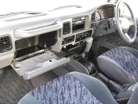 カタログ画像：ランドクルーザープラド （LAND CRUISER PRADO） ２ドア プラドＳＸワイド 1995年1月 KD-KZJ71W 3000cc シーブリーズトーニング 内装