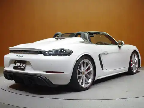 カタログ画像：７１８スパイダー （718 SPYDER） ７１８スパイダー 2020年9月 7BA-982L40 4000cc ホワイト バック