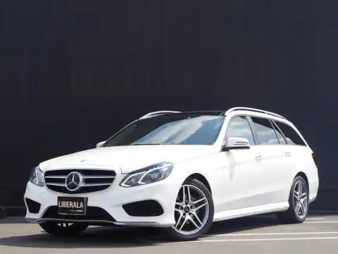 カタログ画像：Ｅクラスステーションワゴン （E-CLASS STATIONWAGON） Ｅ２２０ブルーテック ステーションワゴン アバンギャルド 2015年3月 LDA-212201C 2200cc ポーラーホワイト（Ｓ） 燃費18.3km / l フロント