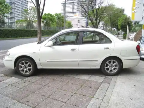 カタログ画像：ブルーバードシルフィ （BLUEBIRD SYLPHY） １８Ｖｉ ７０ｔｈ 2003年5月 UA-QG10 1800cc ホワイトパール（３Ｐ） 燃費16.0km / l 外装