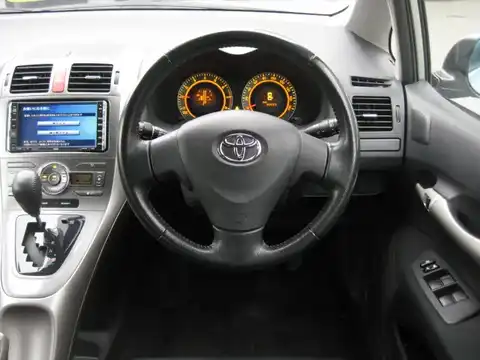 カタログ画像：オーリス （AURIS） １５０Ｘ Ｓパッケージ 2008年12月 DBA-NZE154H 1500cc シルバーメタリック 燃費15.4km / l 内装