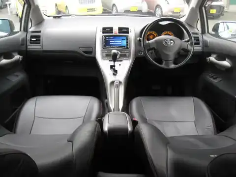 カタログ画像：オーリス （AURIS） １５０Ｘ Ｓパッケージ 2006年10月 DBA-NZE151H 1500cc シルバーメタリック 燃費17.6km / l 内装