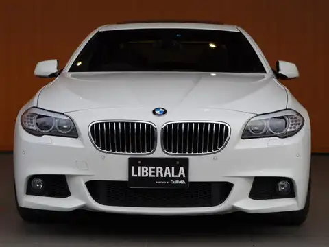 カタログ画像：５シリーズ （5 SERIES） ５２８ｉ Ｍスポーツパッケージ 2011年11月 DBA-XG28 2000cc 燃費13.6km / l フロント