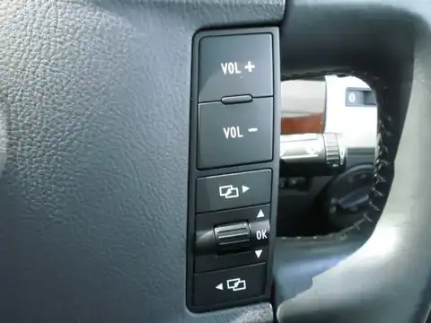 カタログ画像：トゥアレグ （TOUAREG） Ｖ８ 2004年4月 GH-7LAXQS 4200cc リフレックスシルバーメタリック 燃費6.6km / l 内装