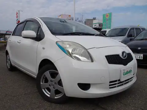 カタログ画像：ヴィッツ （VITZ） Ｕ 2005年2月 DBA-SCP90 1300cc ホワイト 燃費19.6km / l メイン（その他）