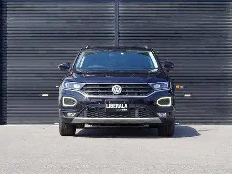 カタログ画像：Ｔ－ロック （T-ROC） ＴＤＩ スタイルデザインパッケージ 2020年12月 3DA-A1DFF 2000cc ディープブラックパールエフェクト 燃費18.6km / l フロント