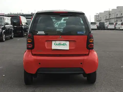 カタログ画像：スマートフォーツーＫ （SMART FORTWO K） ベースグレード 2004年5月 GH-450335 600cc ファットレッド 燃費19.0km / l バック