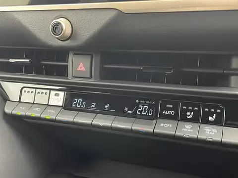 カタログ画像：クラウンエステート （CROWN ESTATE） ＲＳ 2025年3月 6LA-AZSH39W 2500cc ブラック 燃費20.0km / l 内装