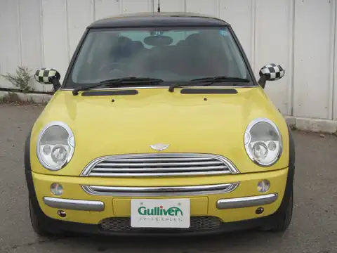カタログ画像：ＭＩＮＩ （MINI） クーパー 2004年4月 GH-RA16 1600cc リキッド・イエロー 燃費14.4km / l フロント