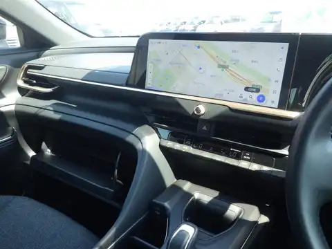 カタログ画像：クラウンクロスオーバー （CROWN CROSSOVER） ＲＳアドバンスド・ザ リミテッド－マットメタル 2023年12月 5AA-TZSH35 2400cc 燃費15.7km / l 内装