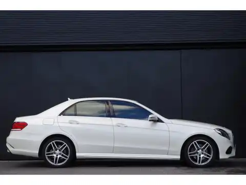 カタログ画像：Ｅクラス （E-CLASS） Ｅ２２０ブルーテック アバンギャルド 2015年3月 LDA-212001C 2200cc ダイヤモンドホワイト（Ｍ） 燃費18.6km / l 外装