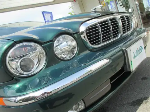 カタログ画像：ＸＪ （XJ） ＸＪ８ ３．５ 2004年4月 GH-J72RA 3500cc ブリティッシュレーシンググリーン 燃費7.1km / l 外装