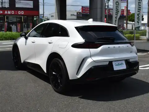 カタログ画像：クラウンスポーツ （CROWN SPORT） Ｚ 2025年7月 6AA-AZSH36W 2500cc プレシャスホワイトパールorブラック×プレシャスホワイトパール 燃費21.3km / l バック