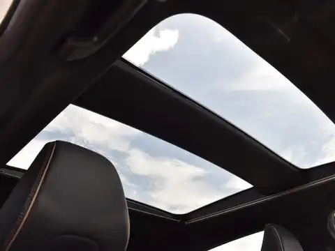 カタログ画像：クラウンスポーツ （CROWN SPORT） Ｚ 2025年7月 6AA-AZSH36W 2500cc プレシャスホワイトパールorブラック×プレシャスホワイトパール 燃費21.3km / l 内装