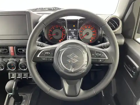 カタログ画像：ジムニーノマド （JIMNY NOMADE） ＦＣ 2025年4月 3BA-JC74W 1500cc シフォンアイボリーメタリック2ブラック2トーンルーフ 燃費13.6km / l 内装