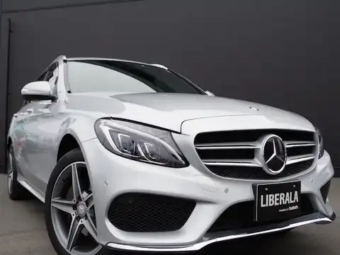 カタログ画像：Ｃクラスステーションワゴン （C-CLASS STATIONWAGON） Ｃ２００ ステーションワゴン スポーツ 2017年3月 RBA-205242 2000cc イリジウムシルバー（Ｍ）orダイヤモンドシルバー（Ｍ） 燃費14.2km / l フロント