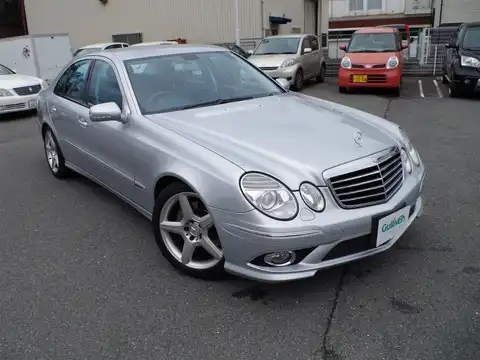 カタログ画像：Ｅクラス （E-CLASS） Ｅ３００ アバンギャルドＳ 2007年1月 DBA-211054C 3000cc キューバナイトシルバー（Ｍ）orイリジウムシルバー（Ｍ） 燃費9.1km / l メイン（その他）