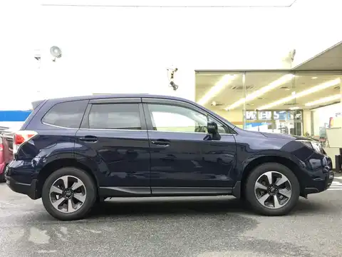 カタログ画像：フォレスター （FORESTER） ２．０ｉ 2015年11月 DBA-SJ5 2000cc 燃費16.0km / l 外装