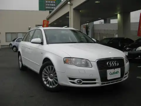 カタログ画像：Ａ４アバント （A4 AVANT） ２．０アトラクション ラグジュアリーラインプラス 2007年10月 ABA-8EALT 2000cc 燃費10.8km / l メイン（その他）