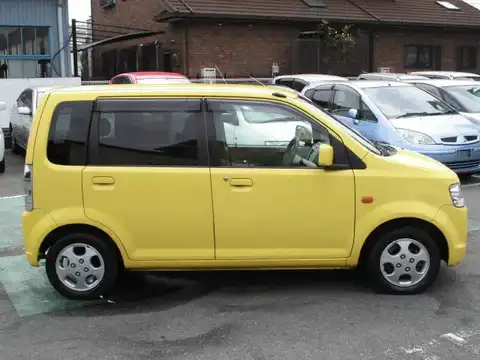 カタログ画像：ｅＫワゴン （EK WAGON） Ｍ 2008年8月 DBA-H82W 660cc サンフラワーイエローソリッド 外装