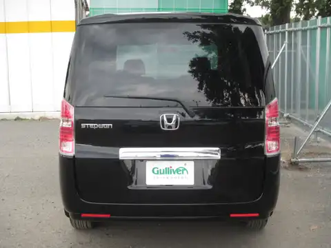 カタログ画像：ステップワゴン （STEPWAGON） Ｇ Ｌパッケージ 2009年10月 DBA-RK1 2000cc クリスタルブラック・パール 燃費14.2km / l バック