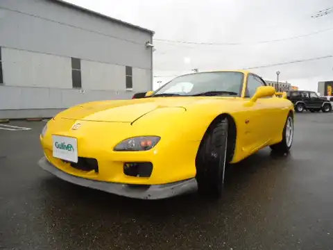 カタログ画像：ＲＸ－７ （RX-7） タイプＲバサーストＲ 2001年8月 GF-FD3S 1400cc サンバーストイエロー 燃費8.1km / l 外装