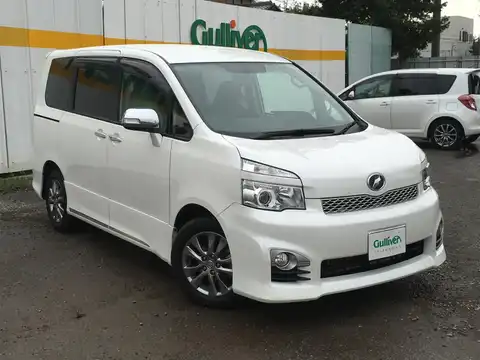 カタログ画像：ヴォクシー （VOXY） ＺＳ 煌Ⅱ 2011年10月 DBA-ZRR75W 2000cc ホワイトパールクリスタルシャイン 燃費12.4km / l メイン（その他）