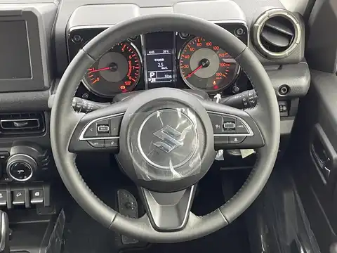 カタログ画像：ジムニーノマド （JIMNY NOMADE） ＦＣ 2025年4月 3BA-JC74W 1500cc シフォンアイボリーメタリック2ブラック2トーンルーフ 燃費13.6km / l メイン