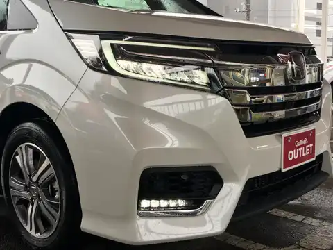 カタログ画像：ステップワゴンスパーダ （STEPWAGON SPADA） スパーダハイブリッド Ｂ ホンダセンシング 2017年9月 6AA-RP5 2000cc プラチナホワイト・パール 燃費25.0km / l 外装