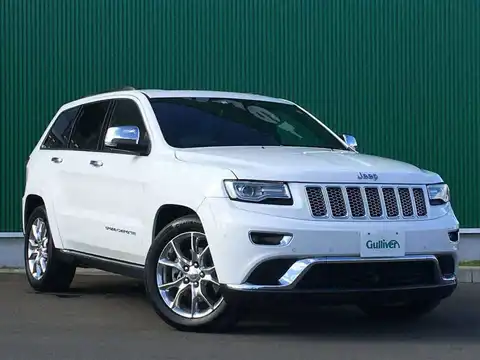 カタログ画像：ジープ・グランドチェロキー （JEEP GRAND CHEROKEE） サミット 2013年11月 ABA-WK57A 5700cc ブライトホワイトクリアコート 燃費6.4km / l メイン（その他）