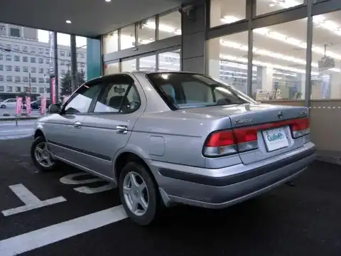 カタログ画像：サニー （SUNNY） スーパーサルーン Ｇパッケージ 1998年10月 GF-FB15 1500cc ブルーイッシュシルバー（Ｍ） 燃費18.8km / l バック