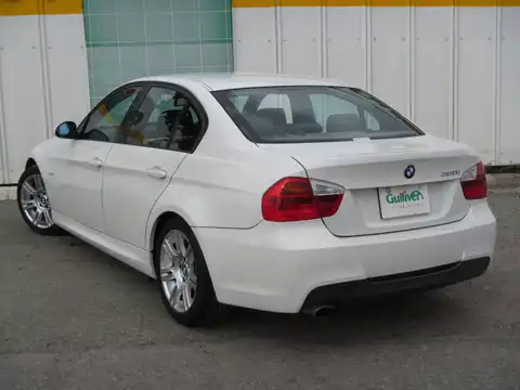 カタログ画像：３シリーズ （3 SERIES） ３２０ｉ Ｍスポーツパッケージ 2005年10月 ABA-VA20 2000cc 燃費13.6km / l バック