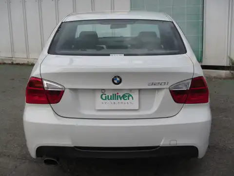 カタログ画像：３シリーズ （3 SERIES） ３２０ｉ Ｍスポーツパッケージ 2005年10月 ABA-VA20 2000cc 燃費11.4km / l バック