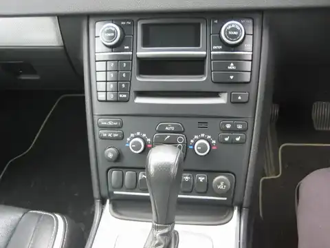 カタログ画像：ＸＣ９０ （XC90） ３．２ Ｒデザイン 2009年7月 CBA-CB6324AW 3200cc ブラックサファイヤメタリック 燃費7.8km / l 内装