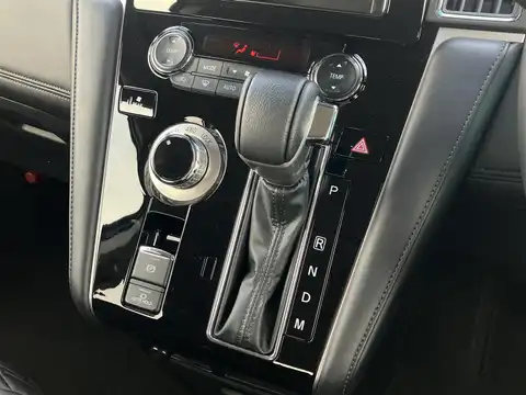 カタログ画像：デリカＤ：５ （DELICA D:5） Ｇ 2025年5月 3DA-CV1W 2200cc ホワイトダイヤモンドorホワイトダイヤモンド×スターリングシルバーメタリック 燃費12.6km / l 内装