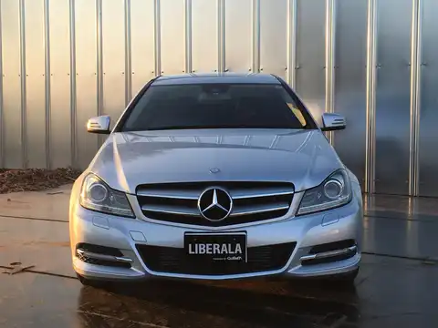 カタログ画像：Ｃクラス （C-CLASS） Ｃ２５０クーペ シュポルト 2014年4月 DBA-204347 1800cc イリジウムシルバー（Ｍ）orパラジウムシルバー（Ｍ）orダイヤモンドシルバー（Ｍ） 燃費13.2km / l フロント