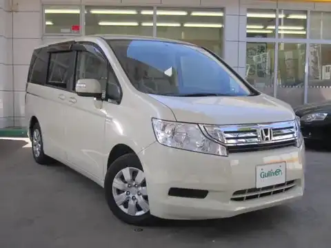 カタログ画像：ステップワゴン （STEPWAGON） Ｇ 2011年8月 DBA-RK1 2000cc プレミアムヒダマリアイボリー・パール 燃費13.4km / l メイン（その他）