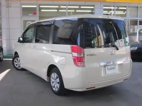 カタログ画像：ステップワゴン （STEPWAGON） Ｇ 2009年10月 DBA-RK2 2000cc プレミアムヒダマリアイボリー・パール 燃費12.6km / l バック