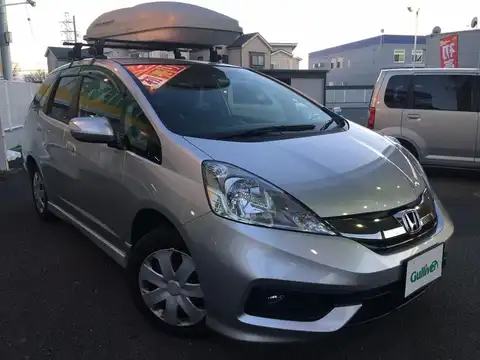 カタログ画像：フィットシャトル （FIT SHUTTLE） １５Ｘ特別仕様車クールエディション 2013年12月 DBA-GG8 1500cc アラバスターシルバー・メタリック 燃費14.6km / l メイン（その他）