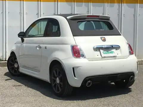 カタログ画像：アバルト５００Ｃ （ABARTH 500C） ベースグレード 2010年10月 ABA-312142 1400cc ビアンコガーラorネロスコルピオーネ／ビアンコガーラ バック