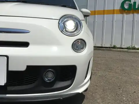 カタログ画像：アバルト５００Ｃ （ABARTH 500C） ベースグレード 2010年10月 ABA-312142 1400cc ビアンコガーラorネロスコルピオーネ／ビアンコガーラ 外装