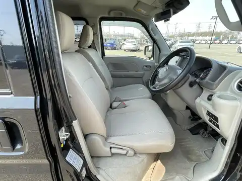 カタログ画像：エブリイワゴン （EVERY WAGON） ＰＺターボ 標準ルーフ 2020年6月 3BA-DA17W 660cc ブルーイッシュブラックパール３ 燃費13.4km / l 内装